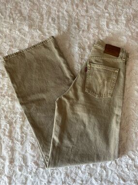 Levi's Tan Straight Jeans